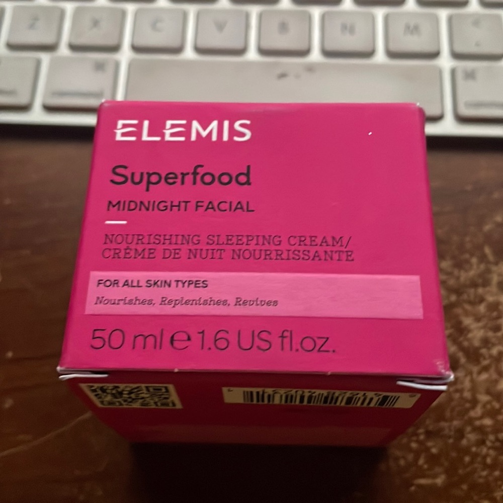 COPY - Elemis superfood midnight facial - NEW IN BOX!!!